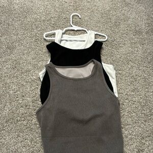 Crop top tank tops that are brand new.